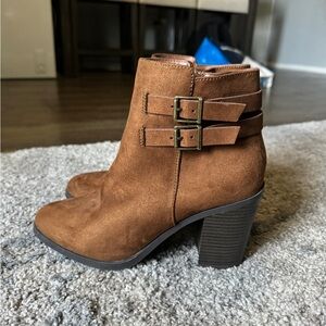 Brown Zip Up Suede Booties